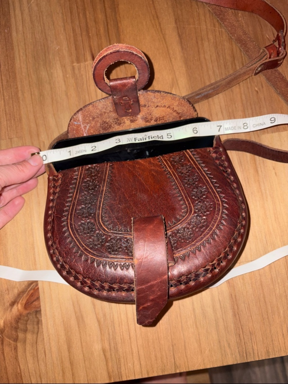 Hand-Tooled Brown Leather Crossbody Bag - Picture 5 of 7